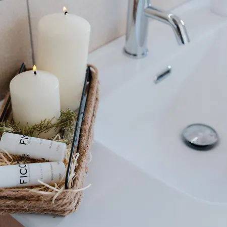 - Incanto Su By Just Apartment Specchia